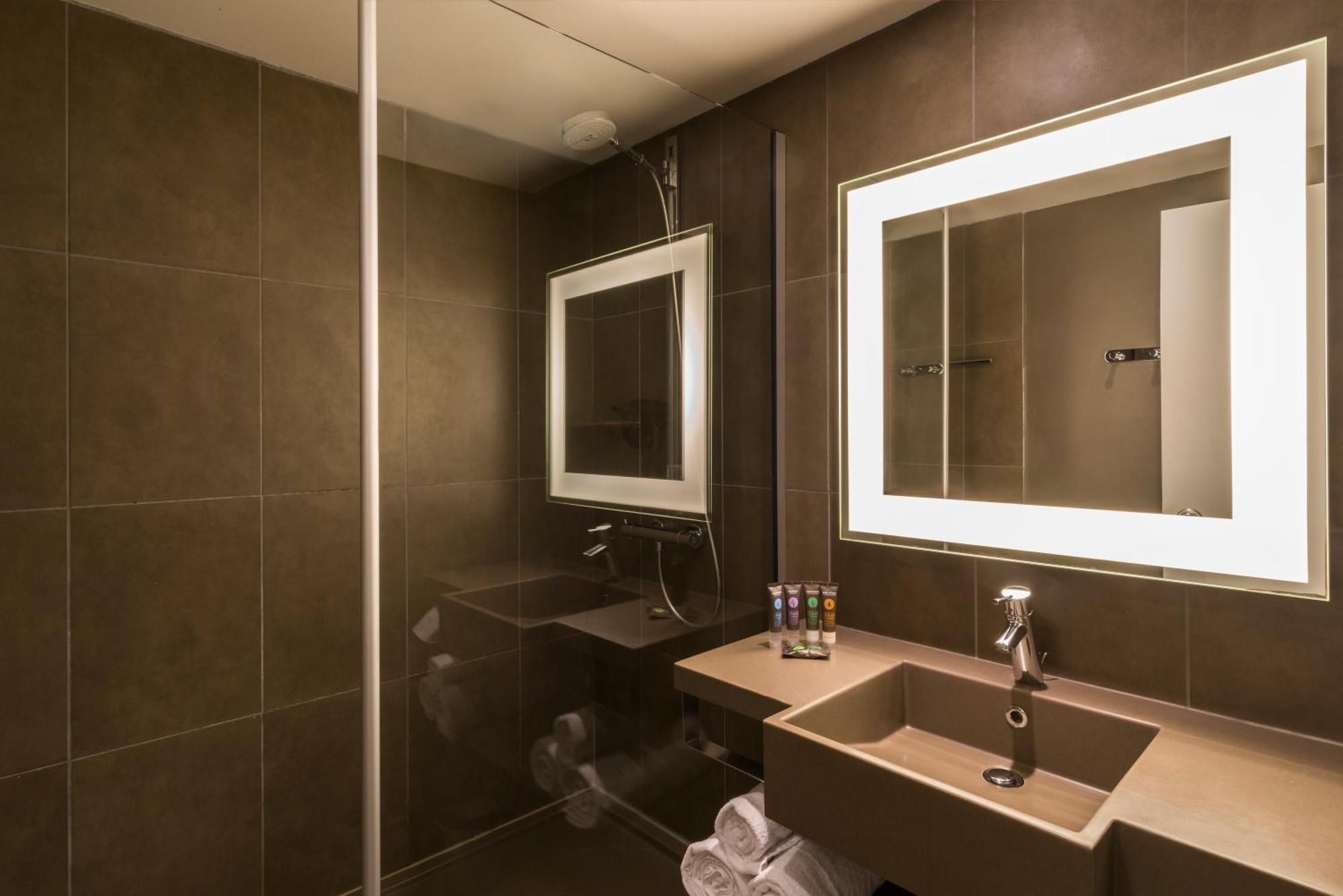 Hotel Ibis Styles Lyon Bron Eurexpo Zewnętrze zdjęcie
